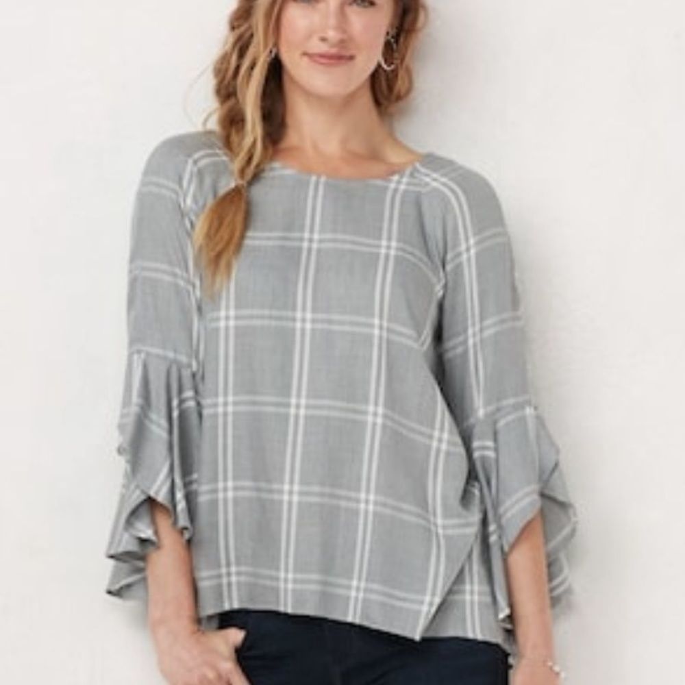 Petite LC print bell sleeve top